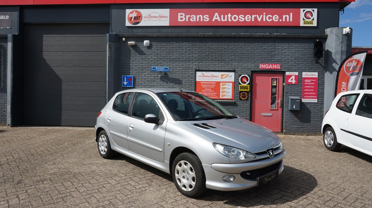Peugeot 206