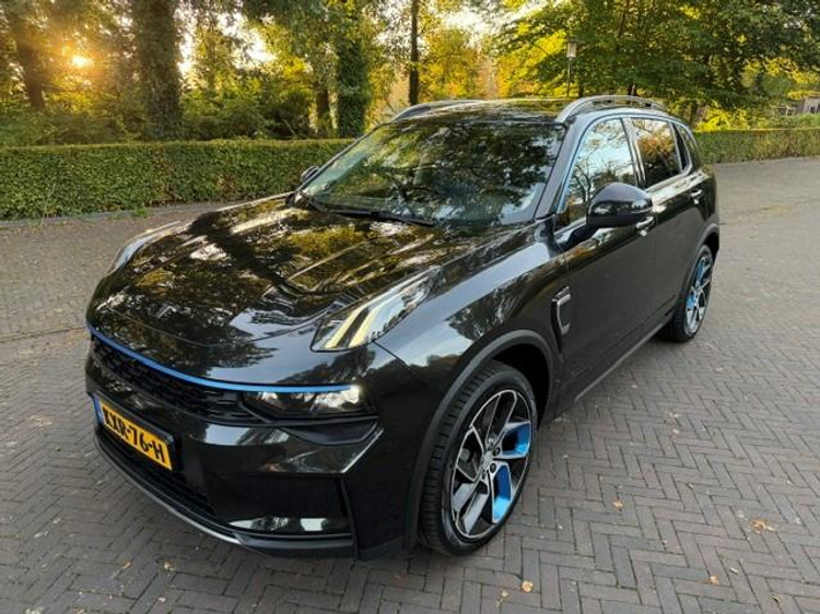 Lynk & Co 01