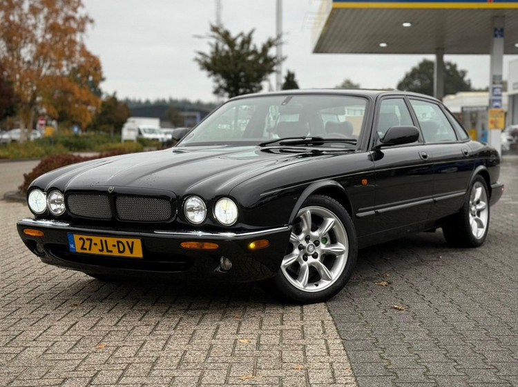 Jaguar Xj