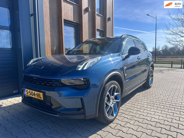Lynk & Co 01
